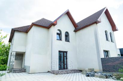 Casă Tip Duplex de Vânzare – Orașul Codru