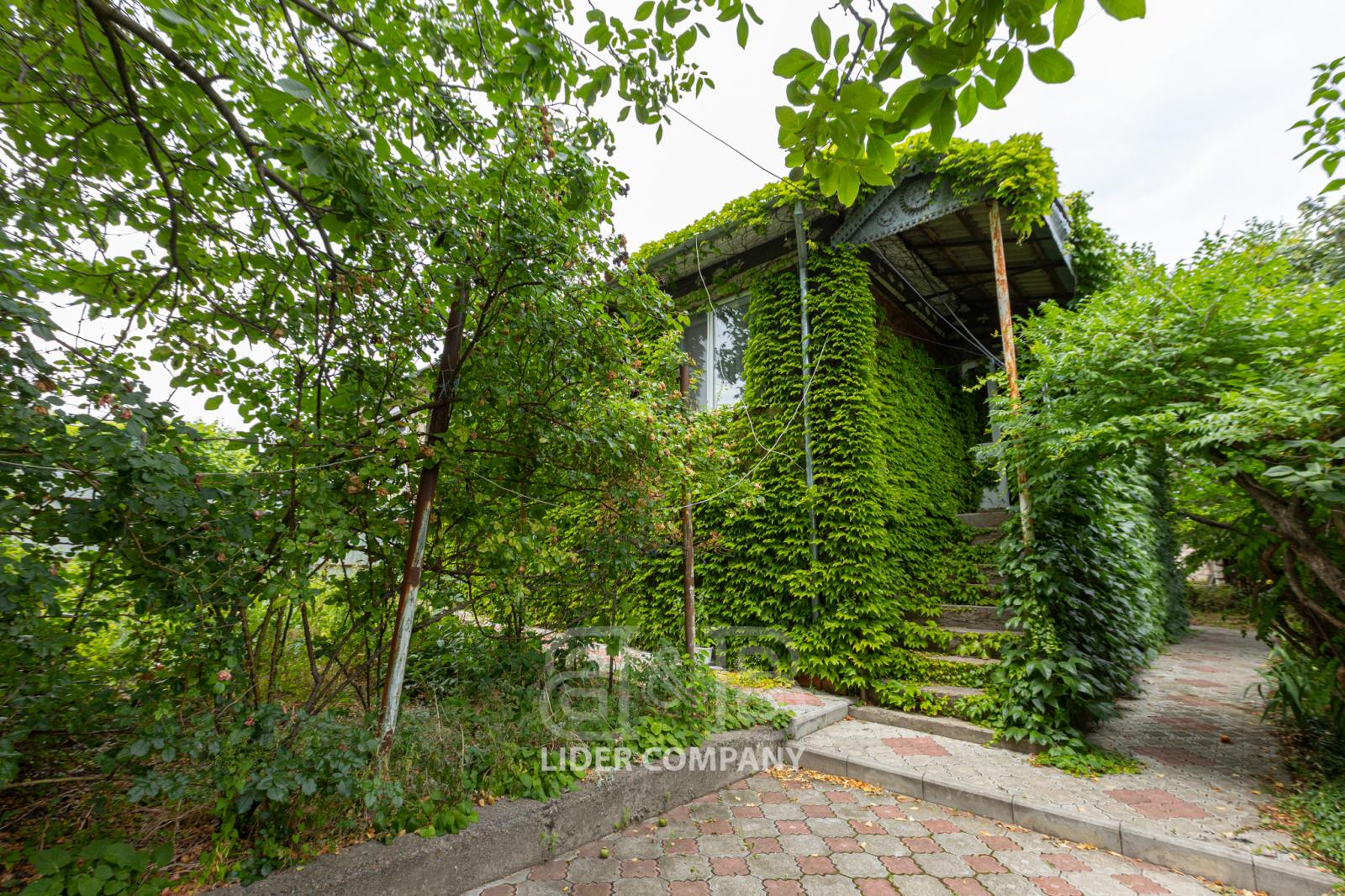De vânzare casă tip duplex - Colonița