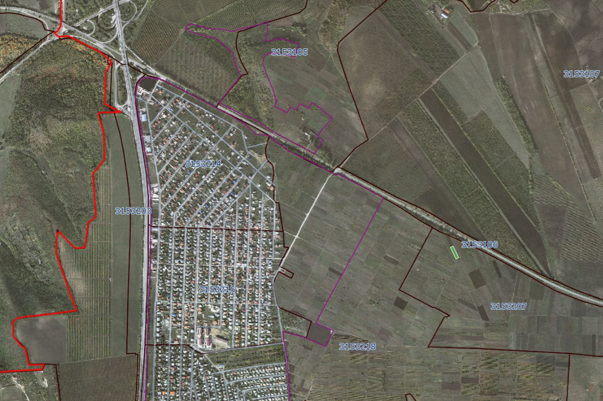 First-Line Land for Sale – 24 Ares, Stăuceni