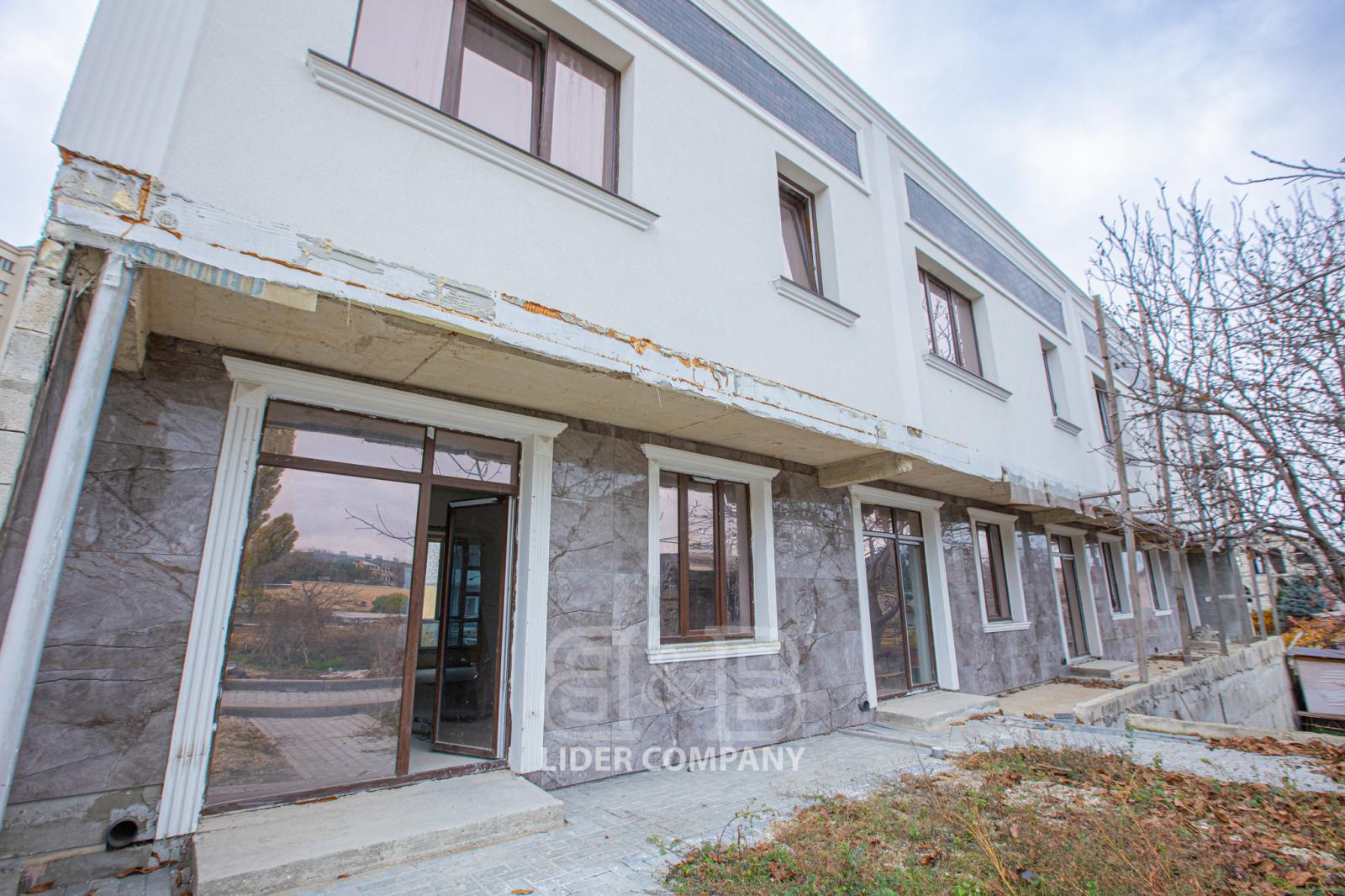 De vânzare townhouse spațios - sectorul Botanica