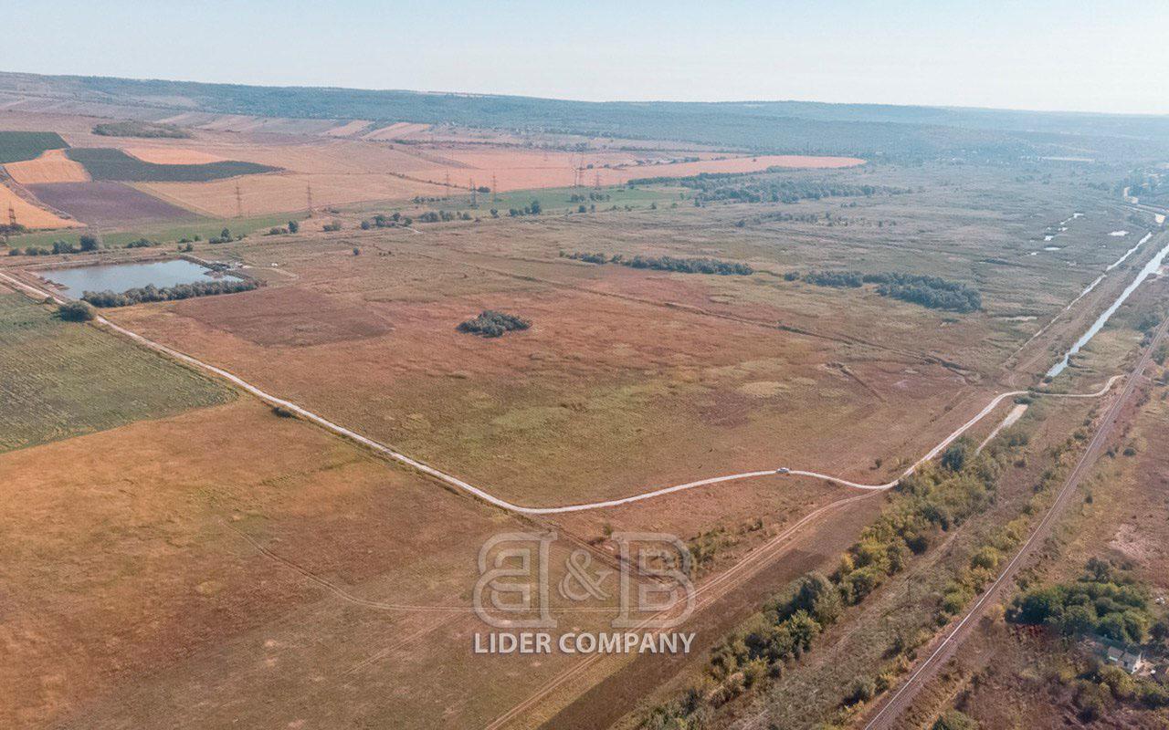 Teren agricol de 10 hectare în Strășeni – oportunitate ideală pentru investiție și dezvoltare