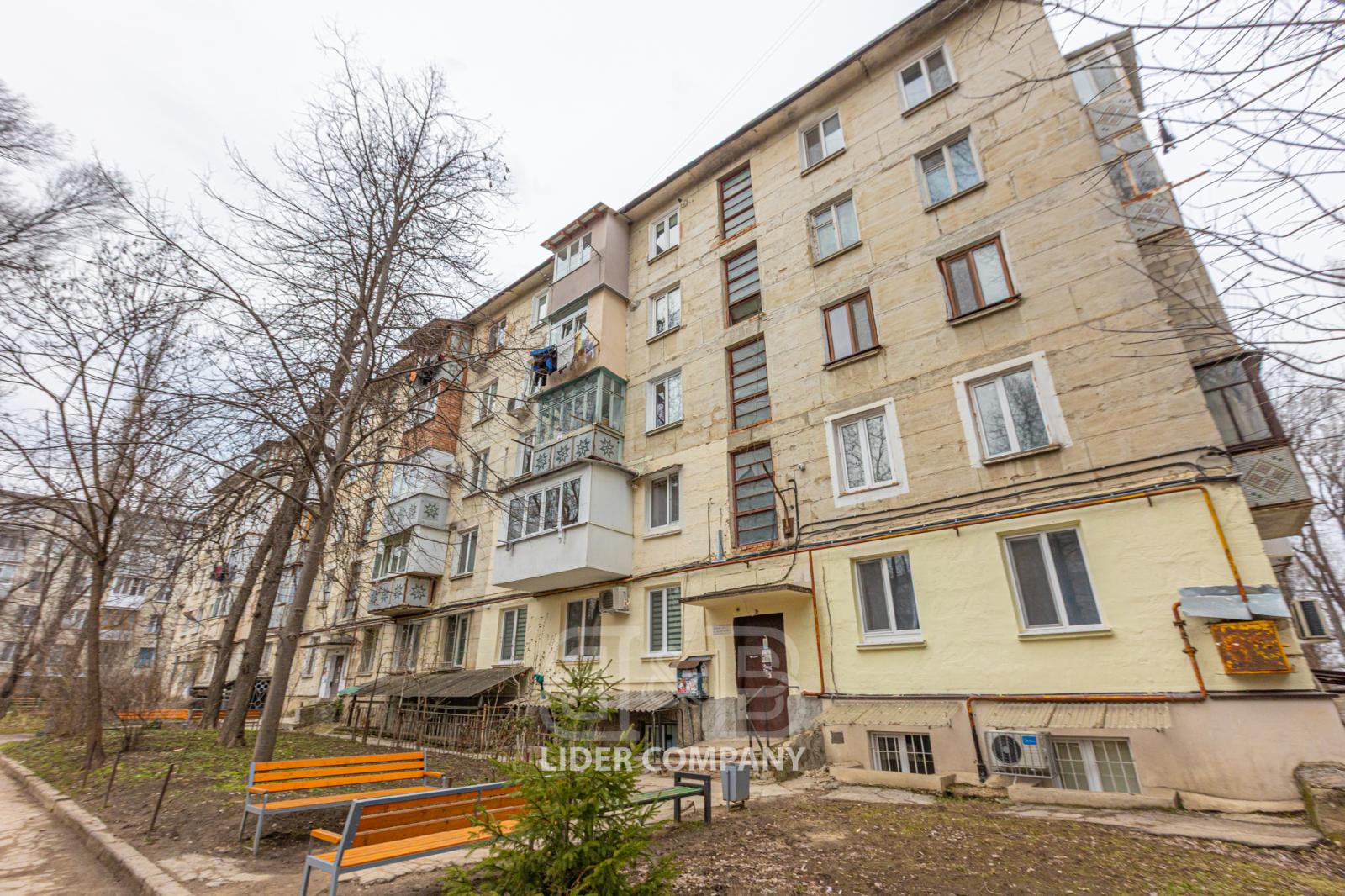 De vânzare apartament cu 2 camere - sectorul Botanica